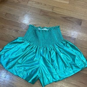 Queen of sparkles size extra small, green, metallic skort